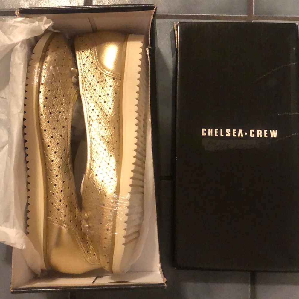 NIB walking flats by Chelsea Crew Black Label